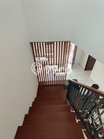 For Sale! Luxury House LT 212m2 Desain Elegan di Sentul City For Sale! Luxury House LT 212m2 Desain Elegan di Sentul City