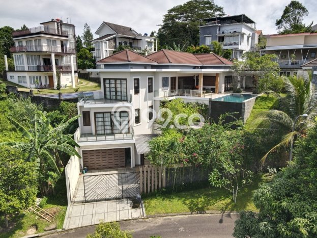 Dijual Rumah Luas Elegan Dengan View Cantik di Sentul City, Bogor Dijual Rumah Luas Elegan Dengan View Cantik di Sentul City, Bogor