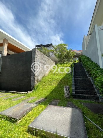 Dijual Rumah Luas Elegan Dengan View Cantik di Sentul City, Bogor Dijual Rumah Luas Elegan Dengan View Cantik di Sentul City, Bogor