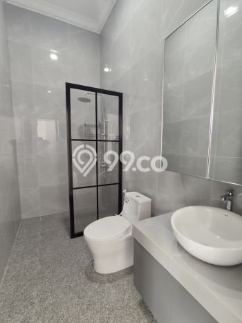 For Sale! Luxury House LT 212m2 Desain Elegan di Sentul City For Sale! Luxury House LT 212m2 Desain Elegan di Sentul City
