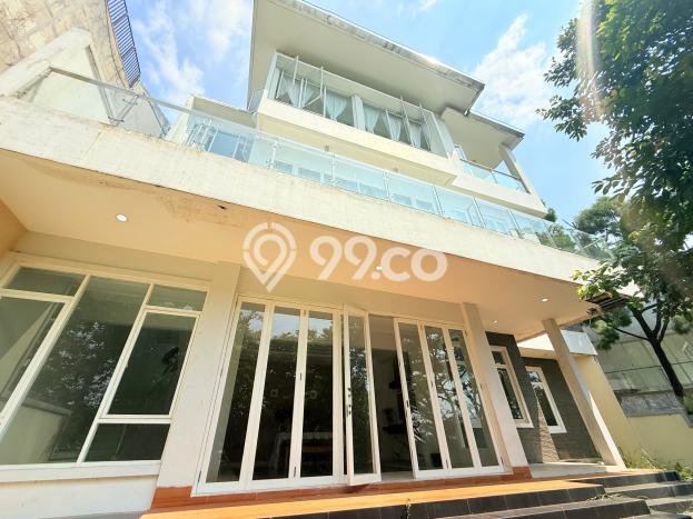 Rumah Luxury Modern Siap Huni di Sentul City Bogor Rumah Luxury Modern Siap Huni di Sentul City Bogor