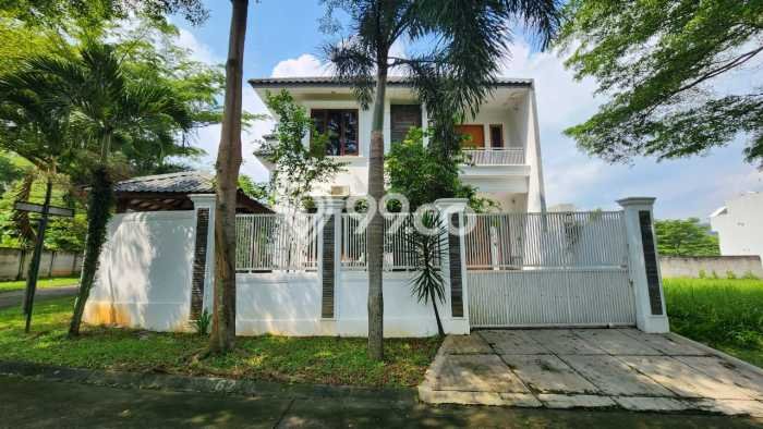 Ready to Use! Luxury House LT 430m2 Desain Elegan di Sentul City Ready to Use! Luxury House LT 430m2 Desain Elegan di Sentul City