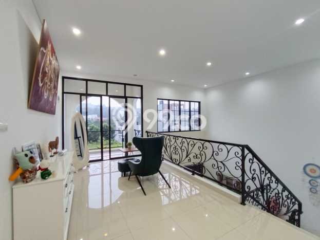 Rumah Modern 4 KT di Sentul City Bogor Full Furnished Rumah Modern 4 KT di Sentul City Bogor Full Furnished