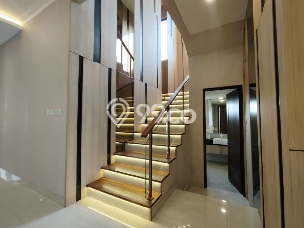 Rumah Luxury Modern Tanpa Renovasi di Sentul City Bogor Rumah Luxury Modern Tanpa Renovasi di Sentul City Bogor