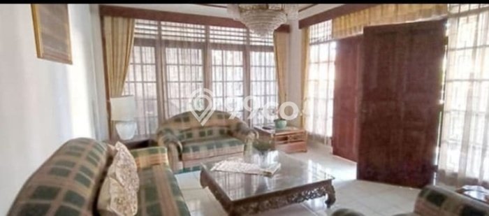 Rumah Elit LB 250m2 Siap Pakai Desain Elegan di Cikutra, Bandung Rumah Elit LB 250m2 Siap Pakai Desain Elegan di Cikutra, Bandung