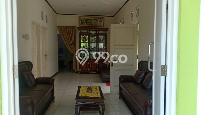 Disewakan! Rumah 3 Kamar Tidur &
2 Kamar Mandi di Cirebon Kota, Cirebon Disewakan! Rumah 3 Kamar Tidur &
2 Kamar Mandi di Cirebon Kota, Cirebon