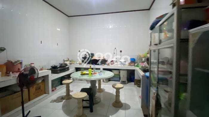 Rumah Mewah dengan 4 Kamar Tidur di Lingkungan Asri Pekalipan, Cirebon Rumah Mewah dengan 4 Kamar Tidur di Lingkungan Asri Pekalipan, Cirebon