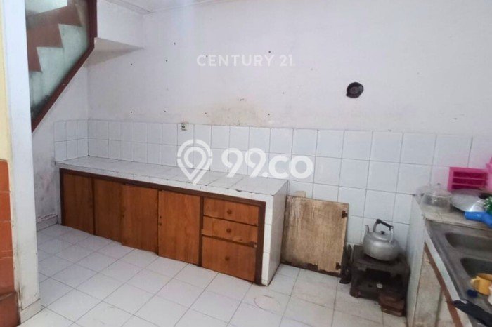 Dijual Rumah Premium dengan Fasilitas Sekitar Komplit di Banjarsari, Surakarta Dijual Rumah Premium dengan Fasilitas Sekitar Komplit di Banjarsari, Surakarta