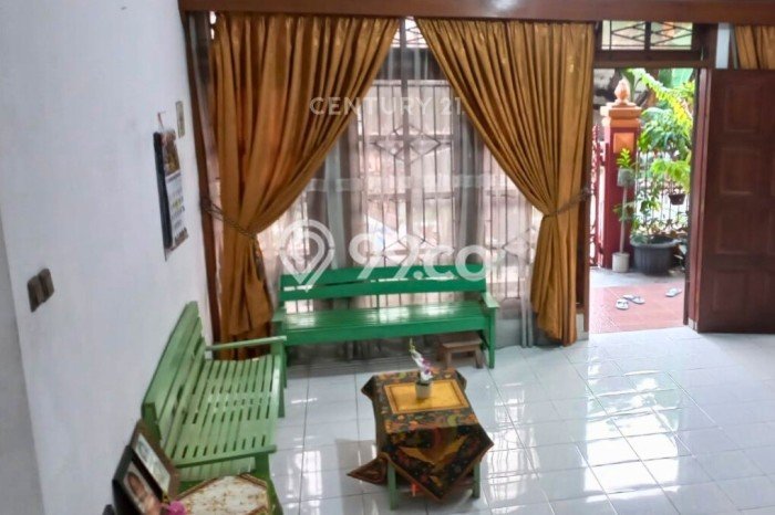 Dijual Rumah Premium dengan Fasilitas Sekitar Komplit di Banjarsari, Surakarta Dijual Rumah Premium dengan Fasilitas Sekitar Komplit di Banjarsari, Surakarta