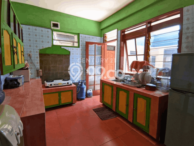 Rumah kawasan , Akses ke Fasilitas, 2 KM, Luas 955m2m² LB 300m2m² Rumah kawasan , Akses ke Fasilitas, 2 KM, Luas 955m2m² LB 300m2m²