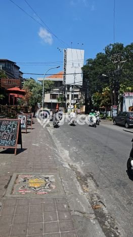 SENTRA BISNIS! Ruko di Kerobokan, Luas 100m², Kawasan Perniagaan SENTRA BISNIS! Ruko di Kerobokan, Luas 100m², Kawasan Perniagaan