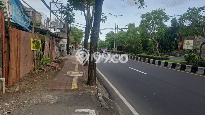 PROSPEKTIF! Tanah Kawasan Nusa Dua, Luas 300m², Lokasi Strategis PROSPEKTIF! Tanah Kawasan Nusa Dua, Luas 300m², Lokasi Strategis