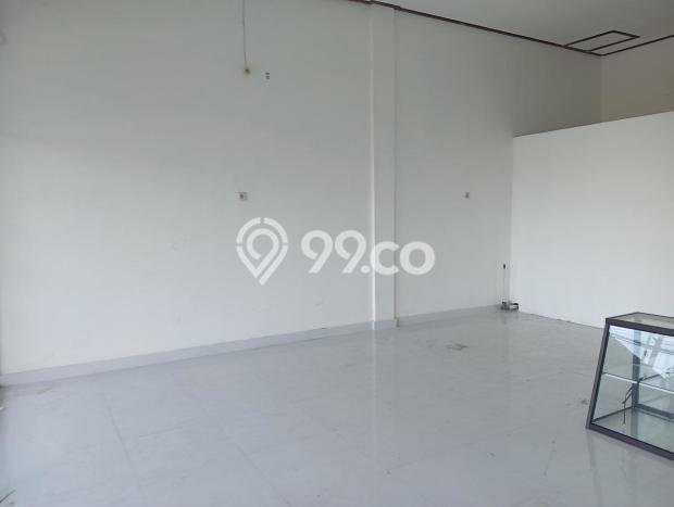 Ruko Lokasi Bisnis di Kuta, Luas 44m², Akses Utama Ruko Lokasi Bisnis di Kuta, Luas 44m², Akses Utama