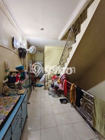 Ruko Dijual Lokasi Emas di Pontianak Kota Luas 270m2 Ruko Dijual Lokasi Emas di Pontianak Kota Luas 270m2