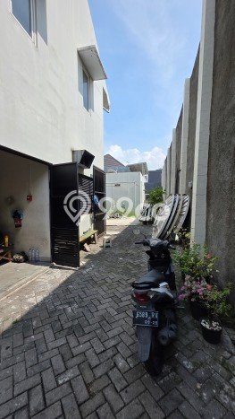 Ready to Use! Premium House LT 700m2 Desain Elegan di Citraland Ready to Use! Premium House LT 700m2 Desain Elegan di Citraland