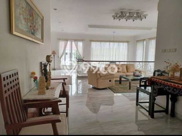 Jual Rumah Mewah Elegan Dengan View Cantik di Puri Indah, Jakarta Barat Jual Rumah Mewah Elegan Dengan View Cantik di Puri Indah, Jakarta Barat