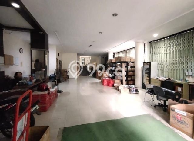Kantor Bagus LT 148m2 LB 750m2 Dijual di Tanah Abang Jakarta Pusat Kantor Bagus LT 148m2 LB 750m2 Dijual di Tanah Abang Jakarta Pusat