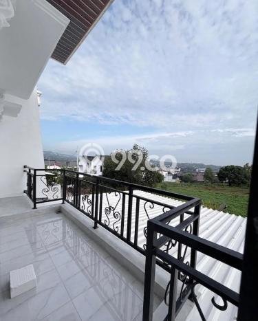For Sale Rumah 3 Kamar Lokasi Ideal Bagus dan Strategis di Tembalang For Sale Rumah 3 Kamar Lokasi Ideal Bagus dan Strategis di Tembalang
