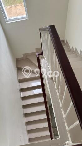 Rumah Modern 3 KT di BSB City Semarang Semi Furnished Rumah Modern 3 KT di BSB City Semarang Semi Furnished