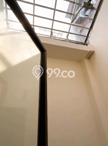 Rumah Luas Asri 7 KT Siap Pakai di Manyaran Semarang Rumah Luas Asri 7 KT Siap Pakai di Manyaran Semarang