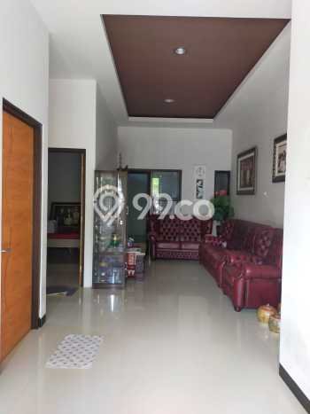 Rumah Modern Cantik 2 KT Siap Huni di Gajah Mungkur Rumah Modern Cantik 2 KT Siap Huni di Gajah Mungkur