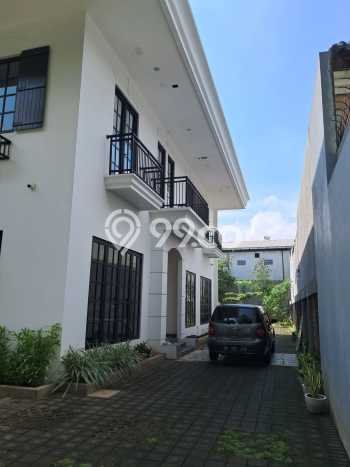 Rumah Eksklusif Siap Huni LT 715m2 di Gajah Mungkur, Semarang Rumah Eksklusif Siap Huni LT 715m2 di Gajah Mungkur, Semarang