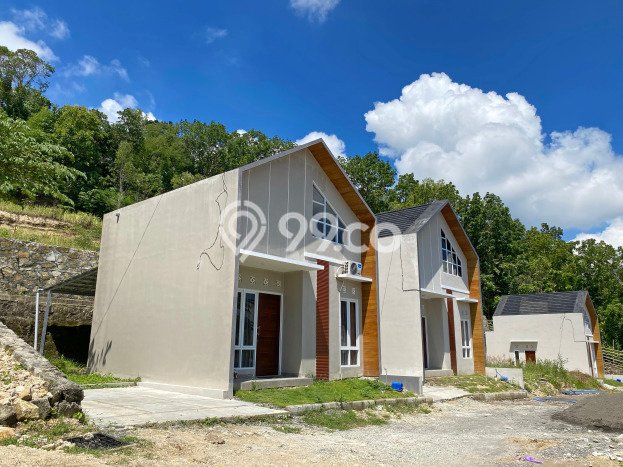 For Sale Rumah 2 Kamar Lokasi Strategis Bagus dan Strategis di Sleman For Sale Rumah 2 Kamar Lokasi Strategis Bagus dan Strategis di Sleman