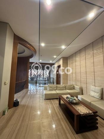 Ready to Use! Premium House LT 651m2 Desain Elegan di Pondok Indah Ready to Use! Premium House LT 651m2 Desain Elegan di Pondok Indah