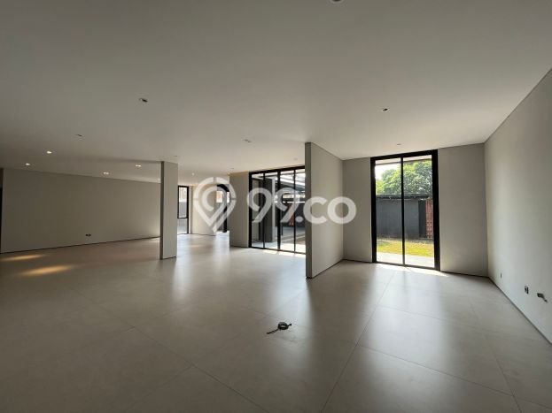 Rumah Elit Modern Tanpa Renovasi di Cinere Jakarta Selatan Rumah Elit Modern Tanpa Renovasi di Cinere Jakarta Selatan