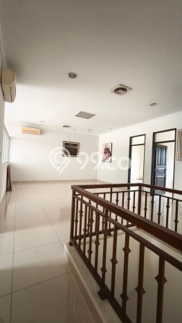 Hunian Mewah LB 329m2 Siap Pakai Desain Elegan di Summarecon Serpong, Tangerang Hunian Mewah LB 329m2 Siap Pakai Desain Elegan di Summarecon Serpong, Tangerang