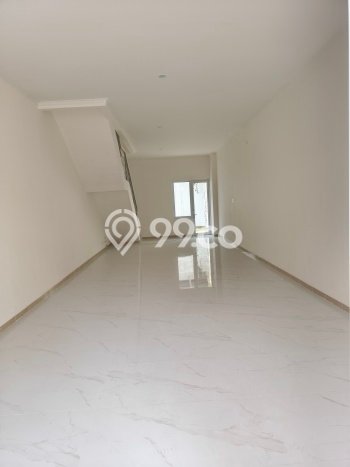 Ruko Dijual di Tangerang LT 85m2 & LB 214m2 Lokasi Terbaik! Ruko Dijual di Tangerang LT 85m2 & LB 214m2 Lokasi Terbaik!