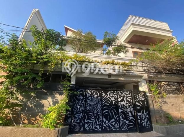 Dijual Rumah Premium dengan Fasilitas Sekitar Lengkap di Cipayung, Jakarta Timur Dijual Rumah Premium dengan Fasilitas Sekitar Lengkap di Cipayung, Jakarta Timur