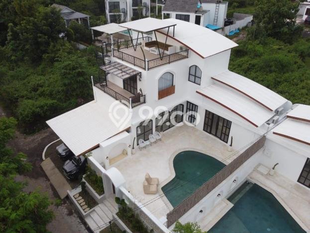 Tempat Strategis! Vila Kawasan , Luas 300m2m², Kondisi Prima Tempat Strategis! Vila Kawasan , Luas 300m2m², Kondisi Prima
