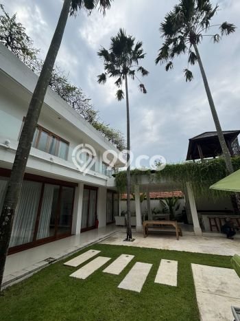 Vila Strategis di , Luas 615m2m², Lingkungan Asri dan aman Vila Strategis di , Luas 615m2m², Lingkungan Asri dan aman