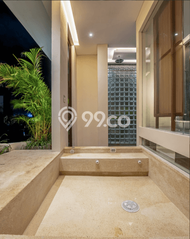 Vila di Kuta, Luas 315m2m², Lokasi Strategis Vila di Kuta, Luas 315m2m², Lokasi Strategis