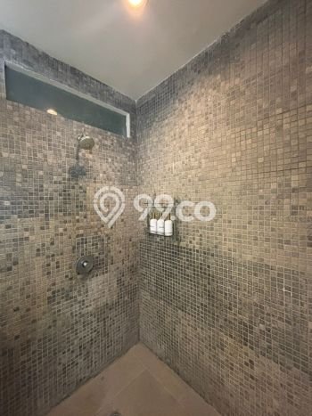 Vila Strategis di , Luas 615m2m², Lingkungan Asri dan aman Vila Strategis di , Luas 615m2m², Lingkungan Asri dan aman
