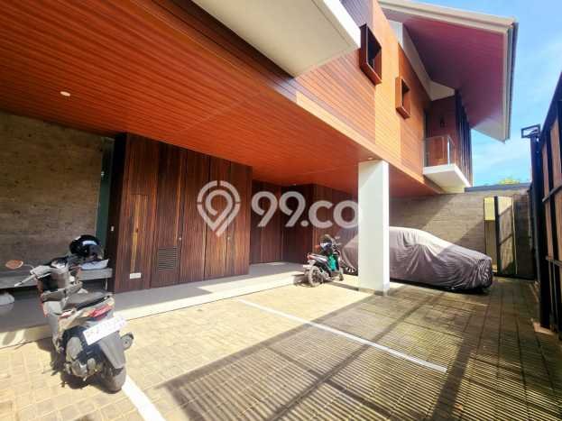 DIJUAL! Vila Kawasan , Area 290m2m², Posisi Strategis DIJUAL! Vila Kawasan , Area 290m2m², Posisi Strategis