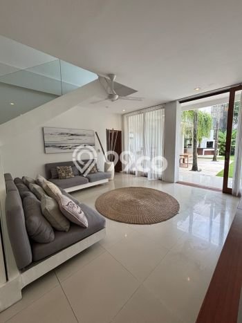 Vila Strategis di , Luas 615m2m², Lingkungan Asri dan aman Vila Strategis di , Luas 615m2m², Lingkungan Asri dan aman