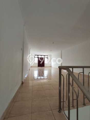 FOR RENT! Ruko di Kerobokan Kaja Cocok untuk Bisnis 211m2 FOR RENT! Ruko di Kerobokan Kaja Cocok untuk Bisnis 211m2