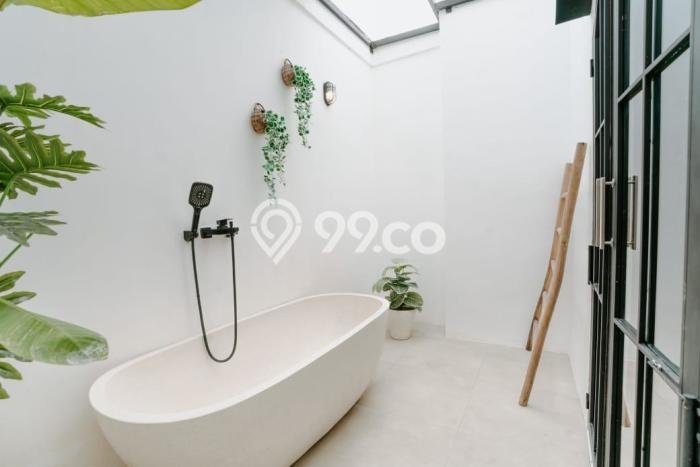Tempat Strategis! Vila Kawasan , Luas 300m2m², Kondisi Prima Tempat Strategis! Vila Kawasan , Luas 300m2m², Kondisi Prima