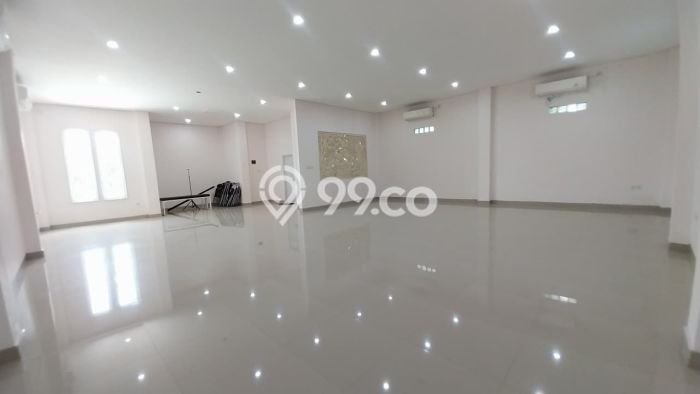 Kantor untuk Disewa di Pusat Badung Luas Bangunan 246m2 Kantor untuk Disewa di Pusat Badung Luas Bangunan 246m2