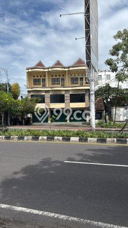 Ruko disewakan lokasi strategis Kuta Badung 607m2 Ruko disewakan lokasi strategis Kuta Badung 607m2