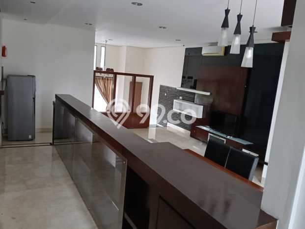 Disewakan Rumah Murah di Gading Serpong Tangerang Punya 4 KT Disewakan Rumah Murah di Gading Serpong Tangerang Punya 4 KT