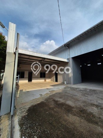 Gudang Disewa di Bandung dengan LB 500m2 Area Komersial Ramai Gudang Disewa di Bandung dengan LB 500m2 Area Komersial Ramai