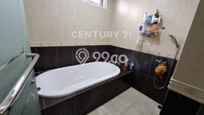 Hunian Mewah Dijual LT 593m2 di Menteng, Jakarta Pusat Hunian Mewah Dijual LT 593m2 di Menteng, Jakarta Pusat