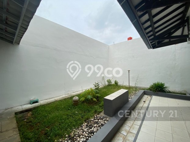 Rumah Elit Modern Tanpa Renovasi di Gandaria Jakarta Selatan Rumah Elit Modern Tanpa Renovasi di Gandaria Jakarta Selatan