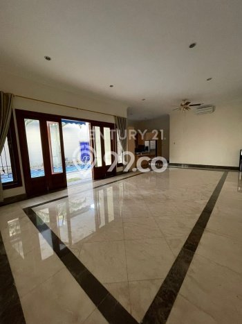 Rumah Eksklusif Siap Huni LT 500m2 di Kebayoran Baru, Jakarta Selatan Rumah Eksklusif Siap Huni LT 500m2 di Kebayoran Baru, Jakarta Selatan