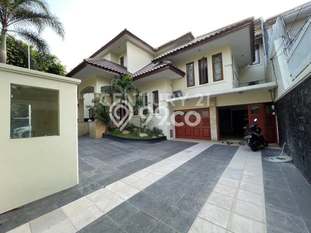 Rumah Eksklusif Siap Huni LT 500m2 di Kebayoran Baru, Jakarta Selatan Rumah Eksklusif Siap Huni LT 500m2 di Kebayoran Baru, Jakarta Selatan