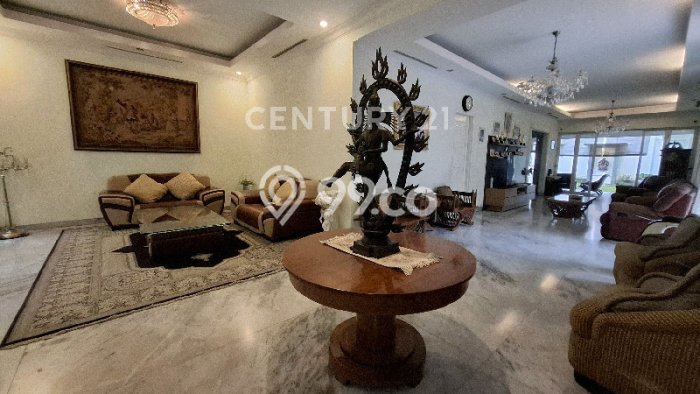 Hunian Mewah Dijual LT 593m2 di Menteng, Jakarta Pusat Hunian Mewah Dijual LT 593m2 di Menteng, Jakarta Pusat