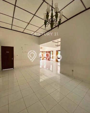 Disewakan Rumah Strategis LT 800m2 / LB 600m2 di Pakubuwono, Jakarta Selatan Disewakan Rumah Strategis LT 800m2 / LB 600m2 di Pakubuwono, Jakarta Selatan